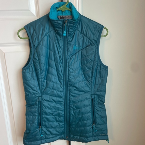 REI Jackets & Blazers - REI Women's Blue Quilted Vest